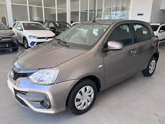 TOYOTA ETIOS 1.5 XLS 16V FLEX 4P AUTOMÁTICO